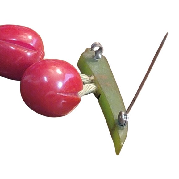 Vintage Bakelite Cherry Brooch Pin Red Cherries Green Leaf Design Retro Fruit - Picture 14 of 14